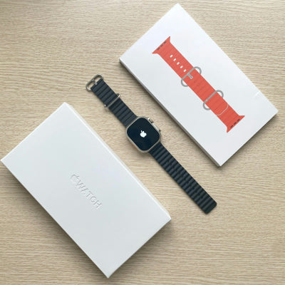 Apple Smart Watch in Apple Logo (Copy)